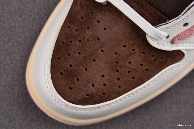 Reps TB Low OG DZ4137-206 x AJ Scott 1 Travis SP 0821
